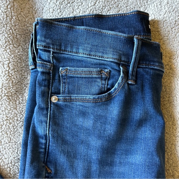 Express Ultimate Stretch Legging Mid-Rise Women’s Jeans - 4R - Picture 8 of 9